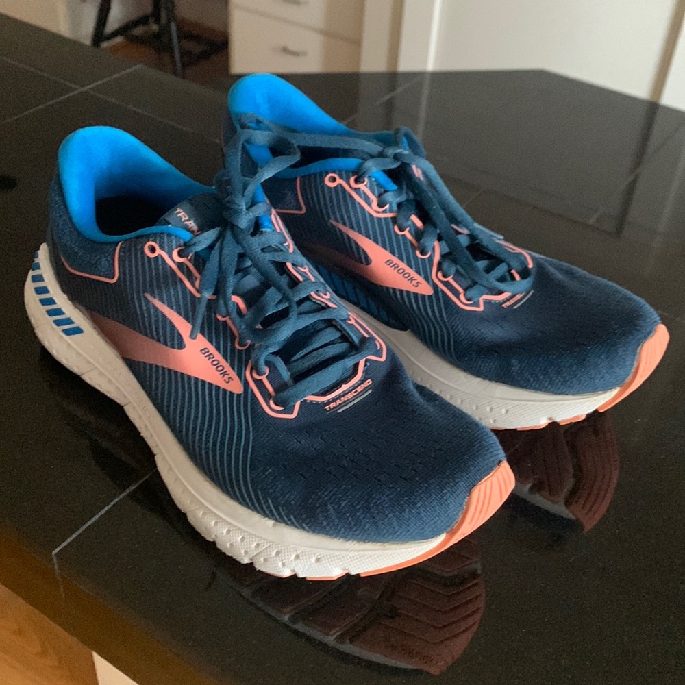 Brooks Transcend 7